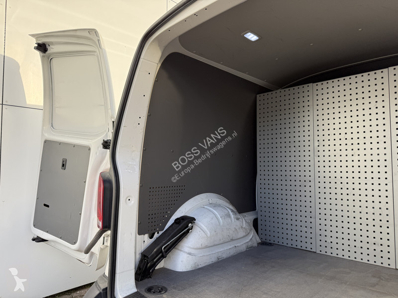 Varevogn Volkswagen 37,3kWh 113PK L2H1...
