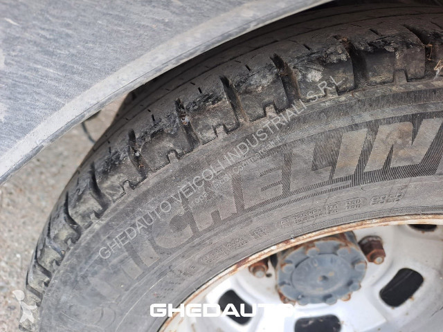 Veicolo commerciale Iveco Daily 35C18 - 35C18