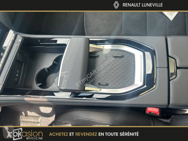 Veicolo commerciale Renault Rafale E-Tech full...