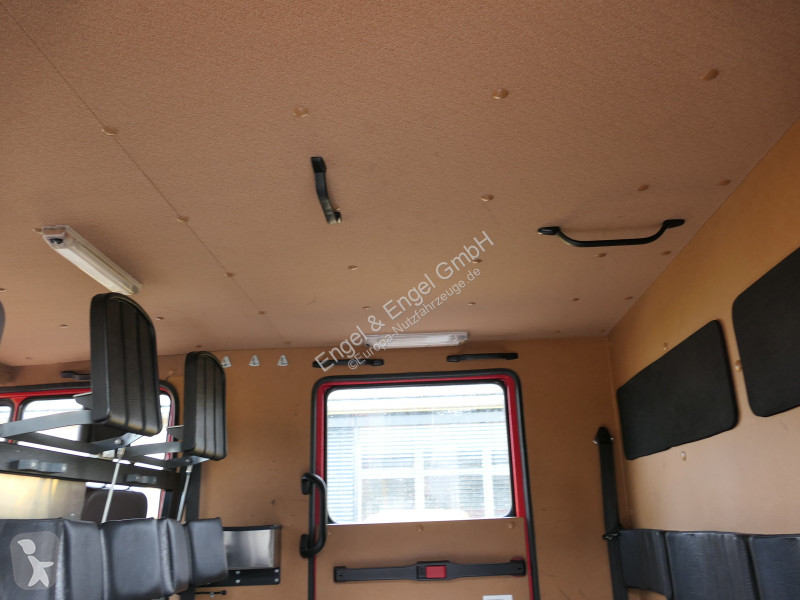 Autoutilitară Mercedes 814 D LF 8/6 DoKa AHK...