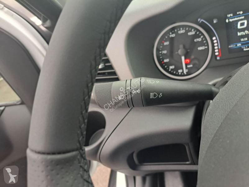 Autoutilitară Iveco 35C18 A8 180CV 3L HAYON...