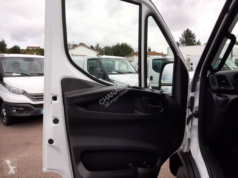 Autoutilitară Iveco 35C16 160CV 3L CAISSE...