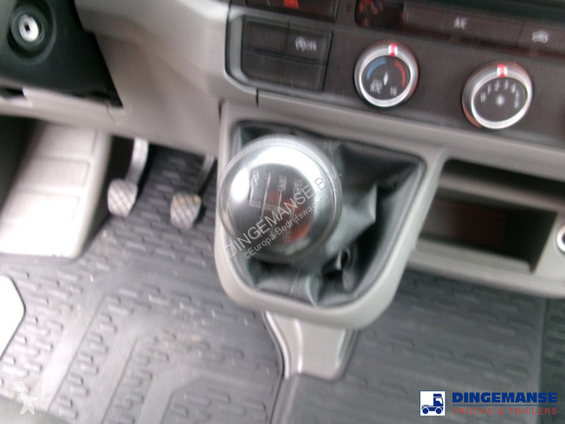 Véhicule utilitaire Volkswagen 4x2 curtain side...