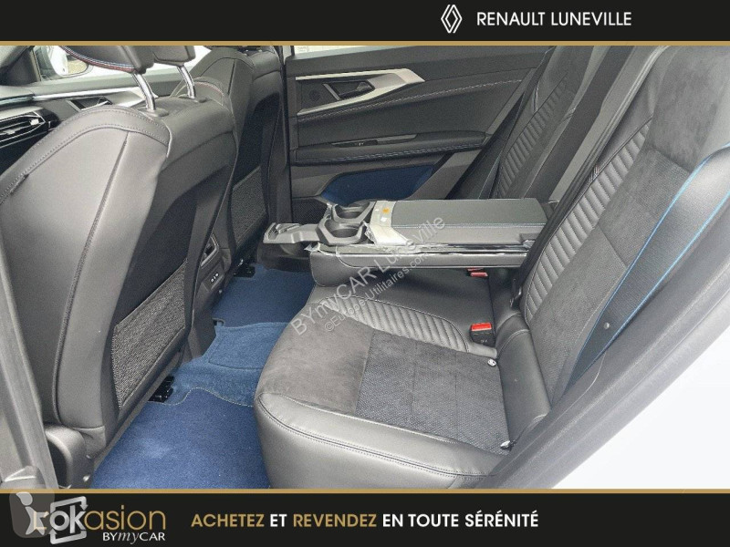 Užitkové vozidlo Renault Rafale E-Tech 4x4 300