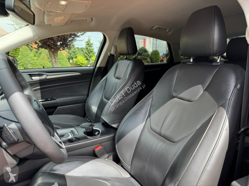 Véhicule utilitaire Ford