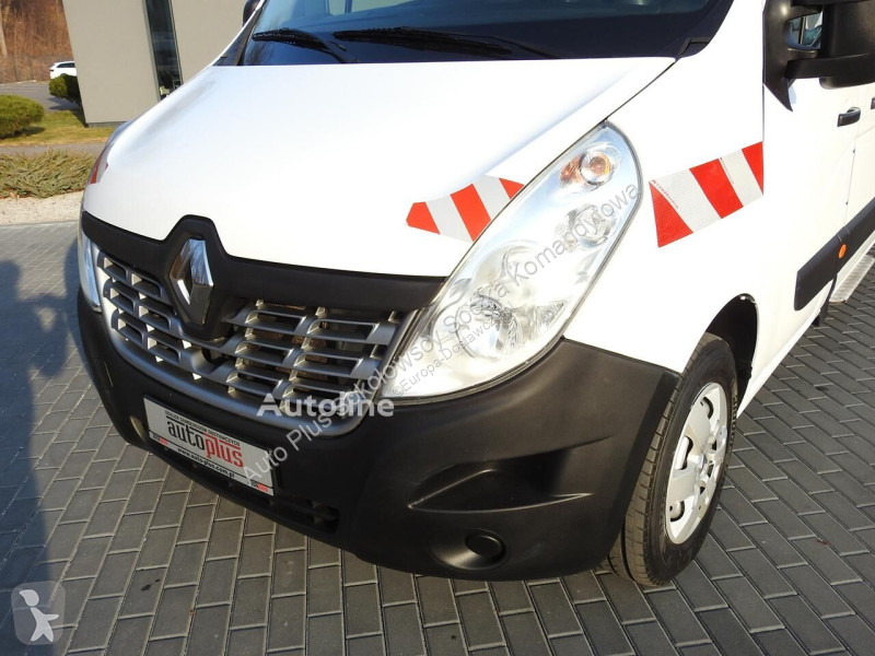 Véhicule utilitaire Renault MASTER FURGON...