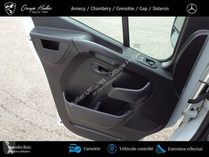 Véhicule utilitaire Renault L2H2 Nacelle - 12m...