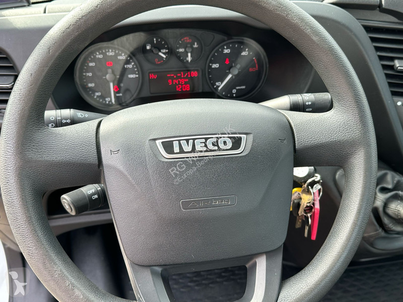 Véhicule utilitaire Iveco 35S12 werkhoogte 12...