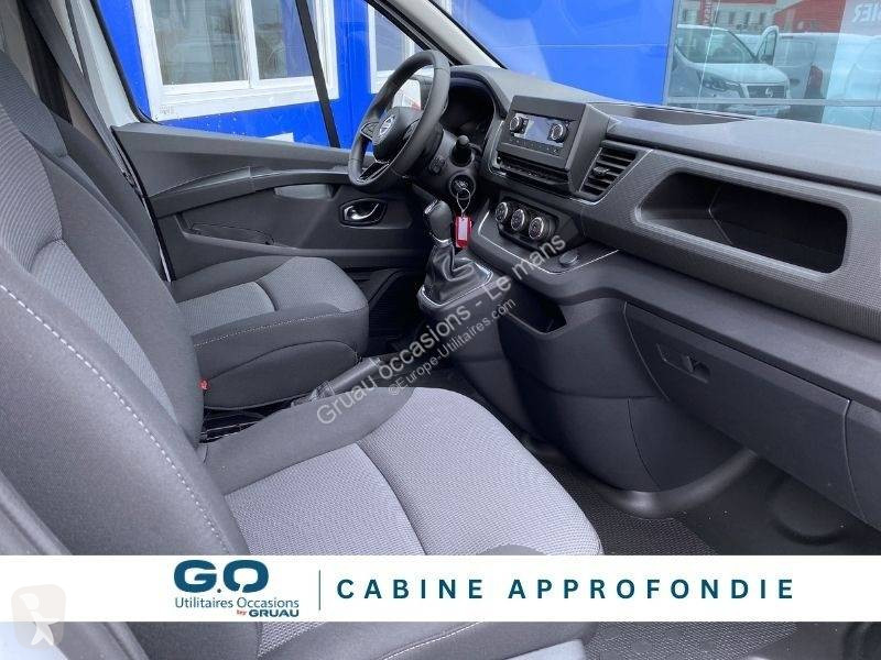 Véhicule utilitaire Nissan