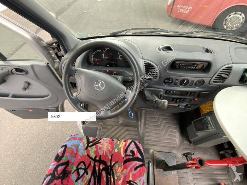 Véhicule utilitaire Mercedes 414