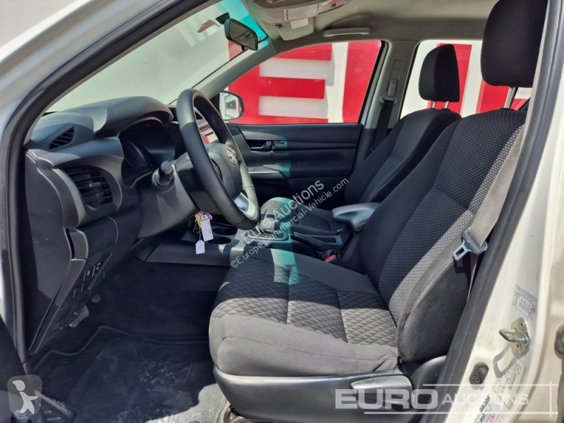Véhicule utilitaire Toyota Hilux
