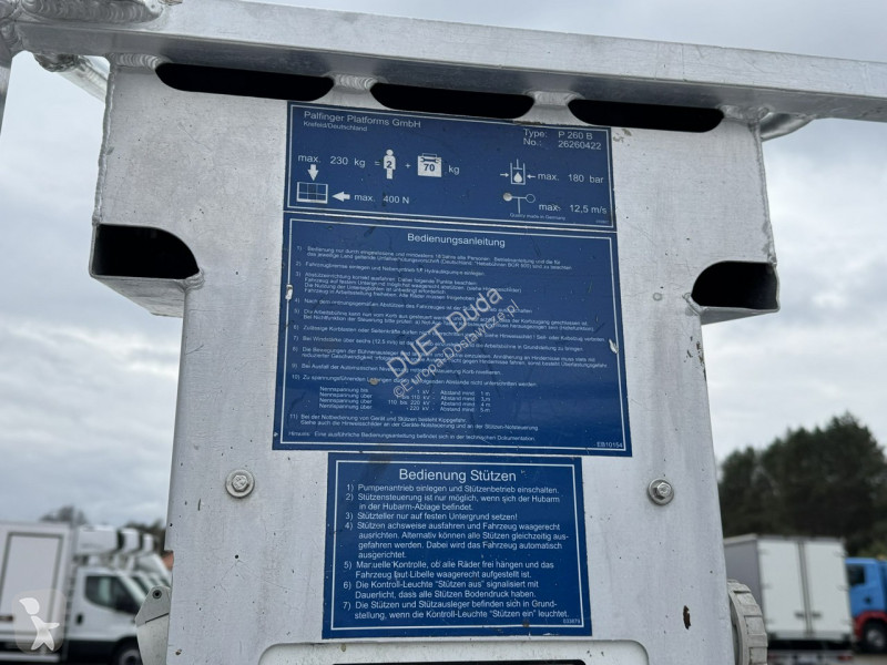 Véhicule utilitaire Nissan