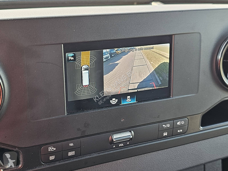 Véhicule utilitaire Mercedes 317 L2H2 LED Navi !