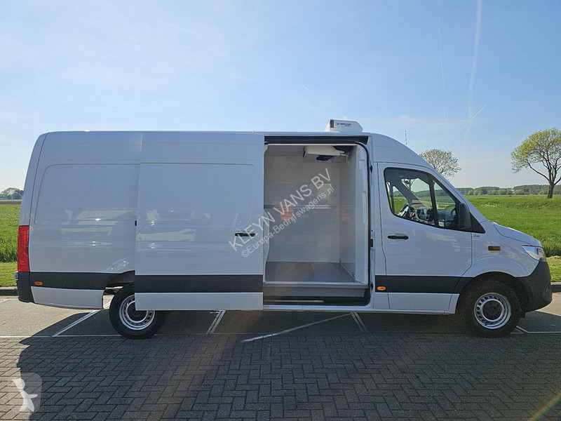 Užitkové vozidlo Mercedes 317 L3H2 Maxi Koeler D/N