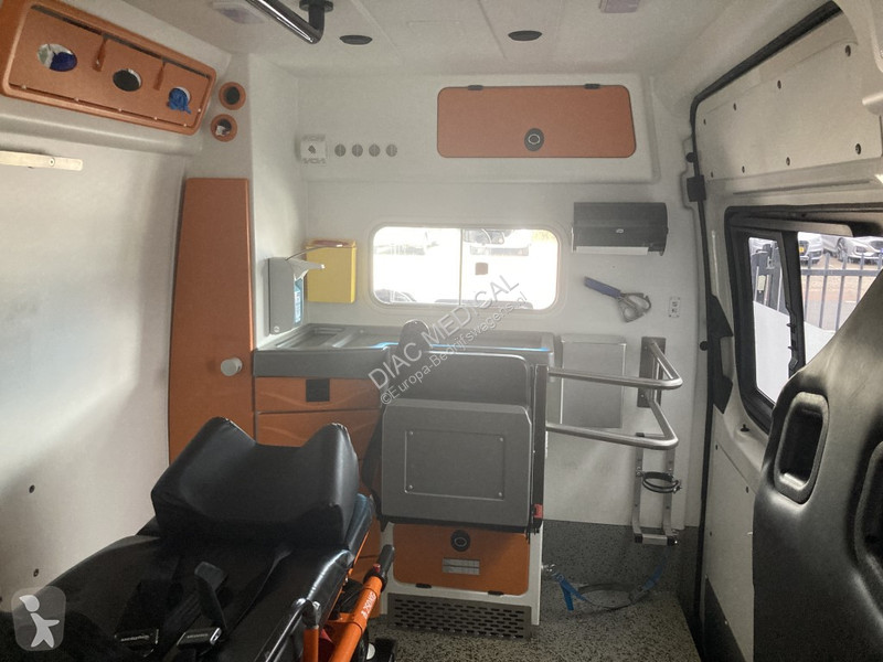 Furgoneta Mercedes 416 CDI Ambulance