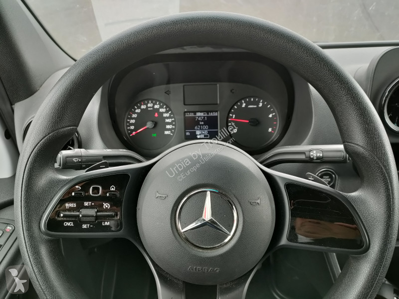 Autoutilitară Mercedes 20M3 HAYON RJ