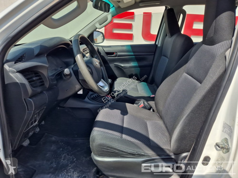 Véhicule utilitaire Toyota Hilux