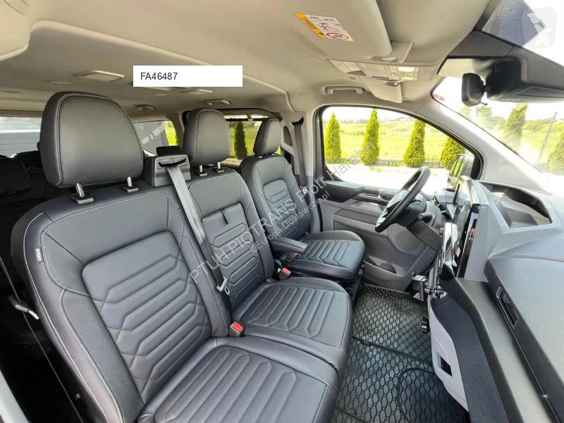 Véhicule utilitaire Ford TOURNEO CUSTOM...