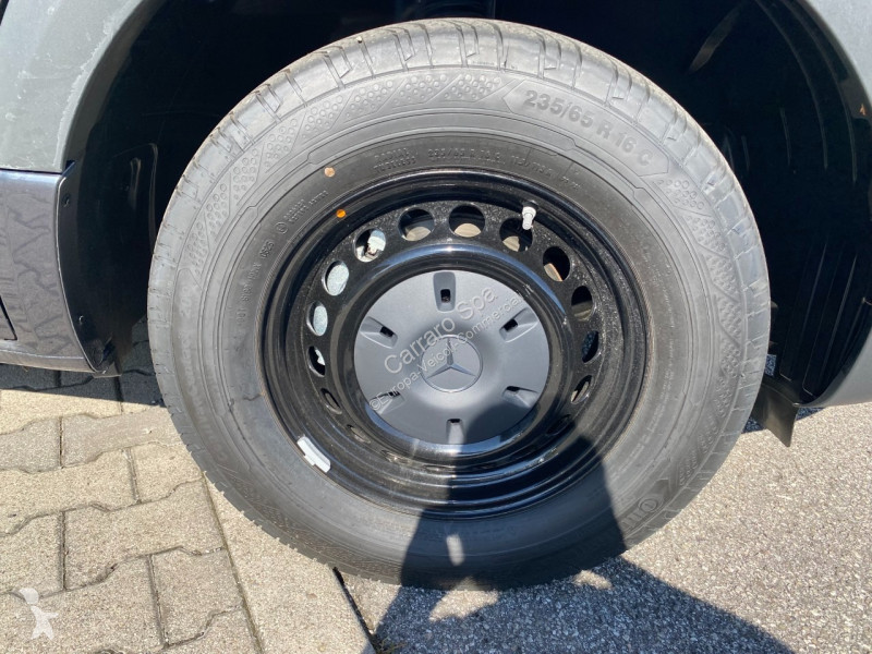 Autoutilitară Mercedes Furgone Traz. Post