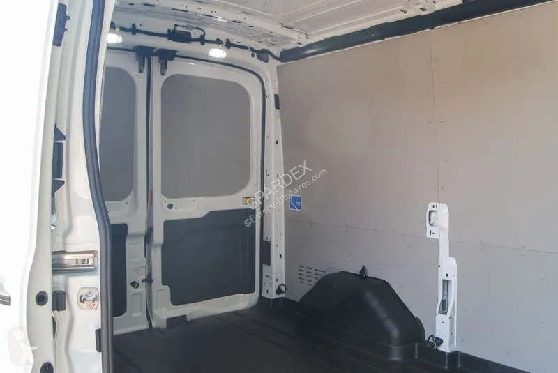 Bedrijfswagen Ford Trend 2T L2H2 | Leasing from...