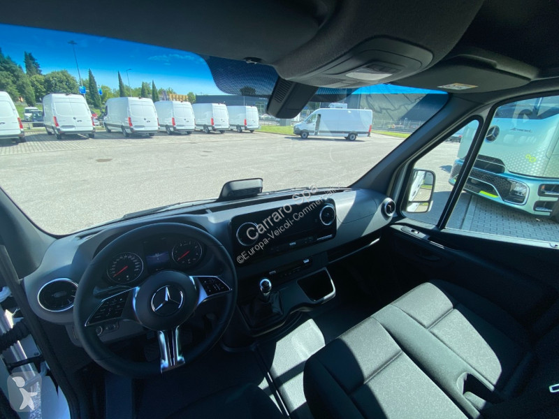 Veicolo commerciale Mercedes Furgone Traz. Post