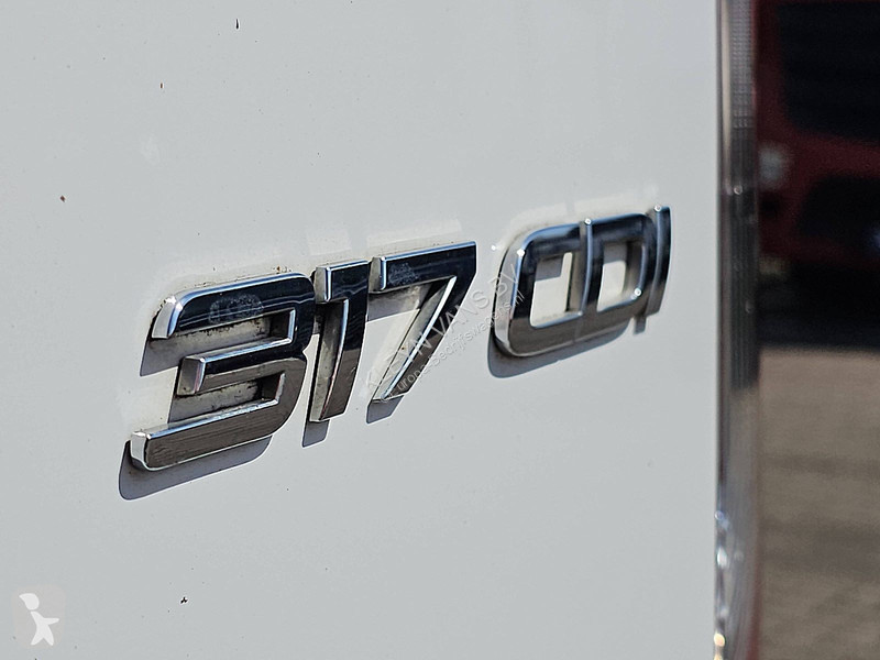 Veicolo commerciale Mercedes 317 L2H2...