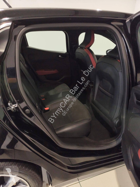 Veicolo commerciale Renault Clio E-Tech 140