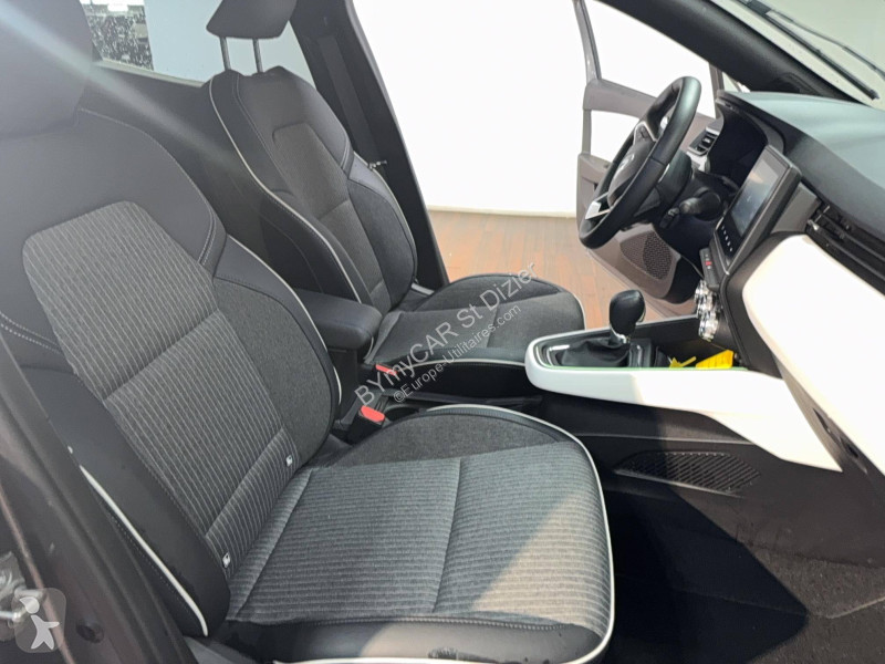 Užitkové vozidlo Renault Clio E-Tech full...