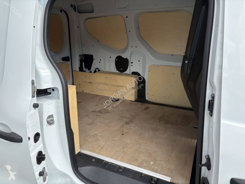 Véhicule utilitaire Renault 1.5 BluedCi 75ch...