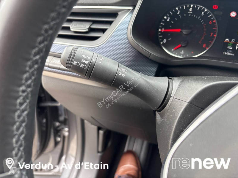 Véhicule utilitaire Renault Arkana mild hybrid...