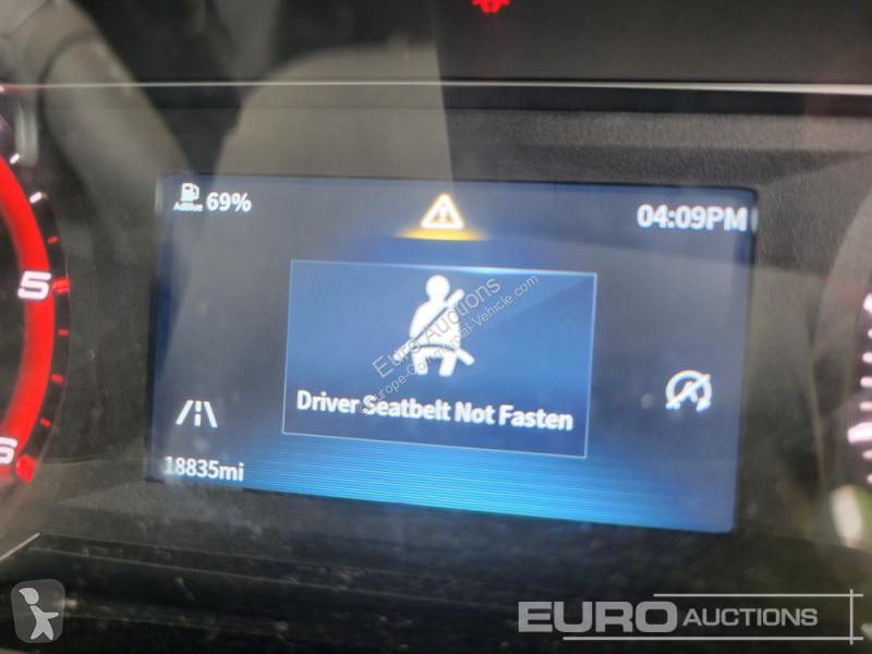 Véhicule utilitaire Maxus 9
