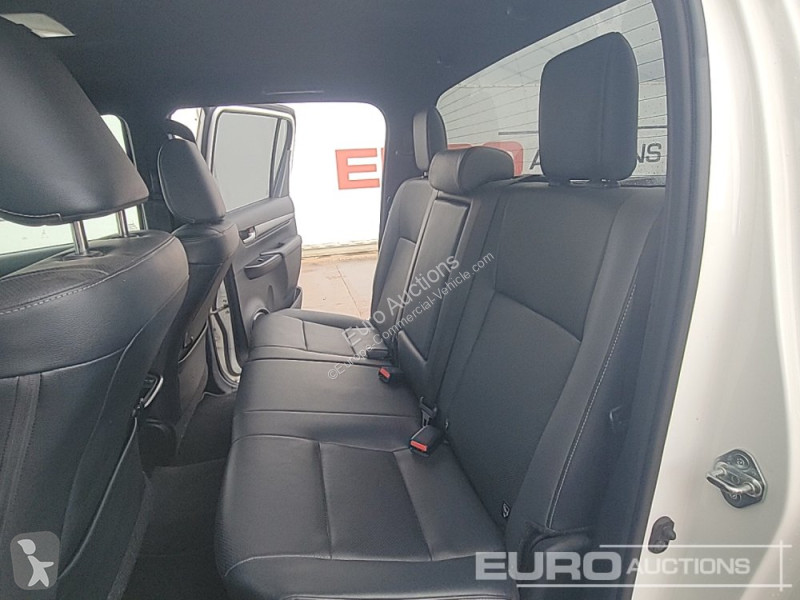 Véhicule utilitaire Toyota Hilux