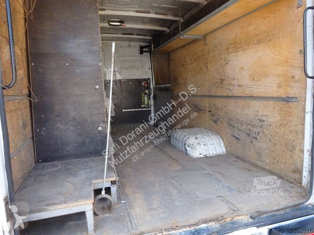 Furgoneta Mercedes 613D Kasten 4x2