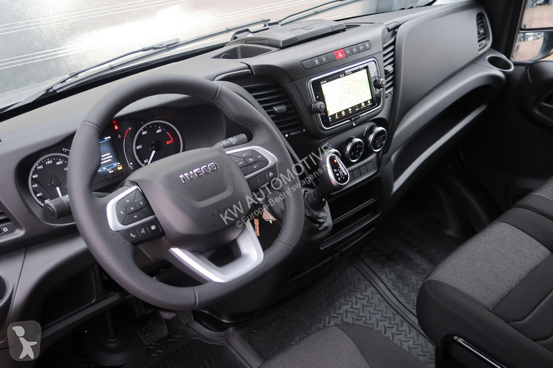 Veicolo commerciale Iveco 35S18HV 3.0 L2H2 AUT/...