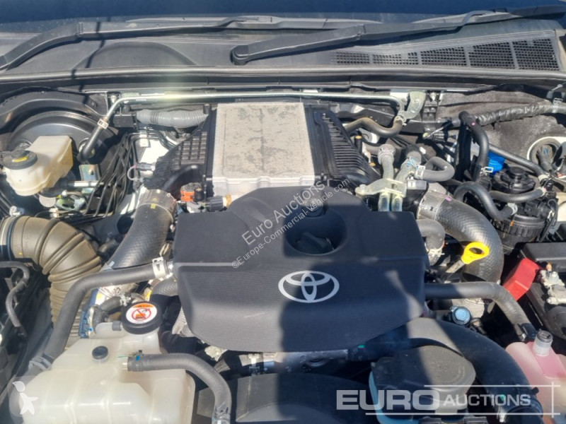 Furgoneta Toyota Hilux