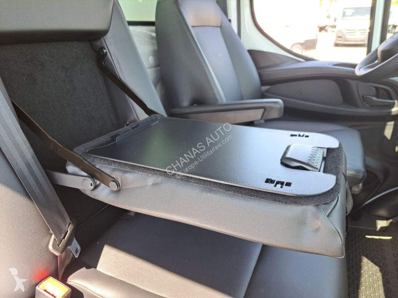 Autoutilitară Iveco 35C16 160CV 3L ALUMINIUM...