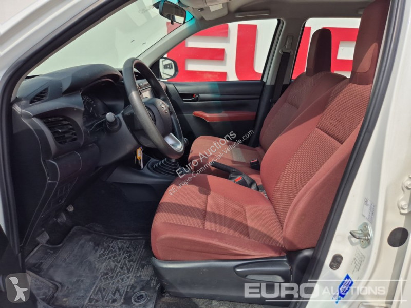 Véhicule utilitaire Toyota Hilux