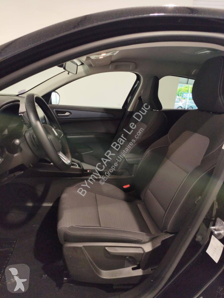 Autoutilitară Renault Arkana mild hybrid 140...
