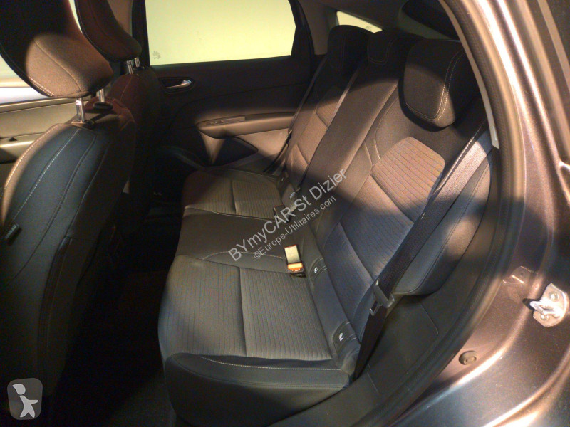 Autoutilitară Renault Arkana mild hybrid 140...