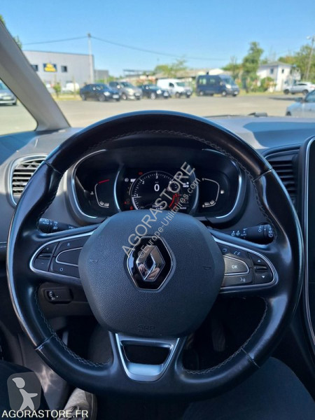Véhicule utilitaire Renault SCENIC