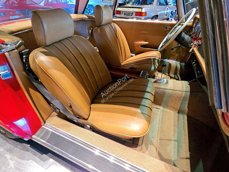 Furgoneta Mercedes SL 'Pagode' 200-serie