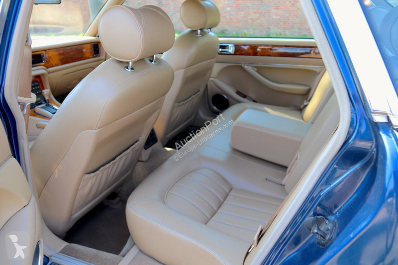 Véhicule utilitaire Jaguar Sovereign 4.0