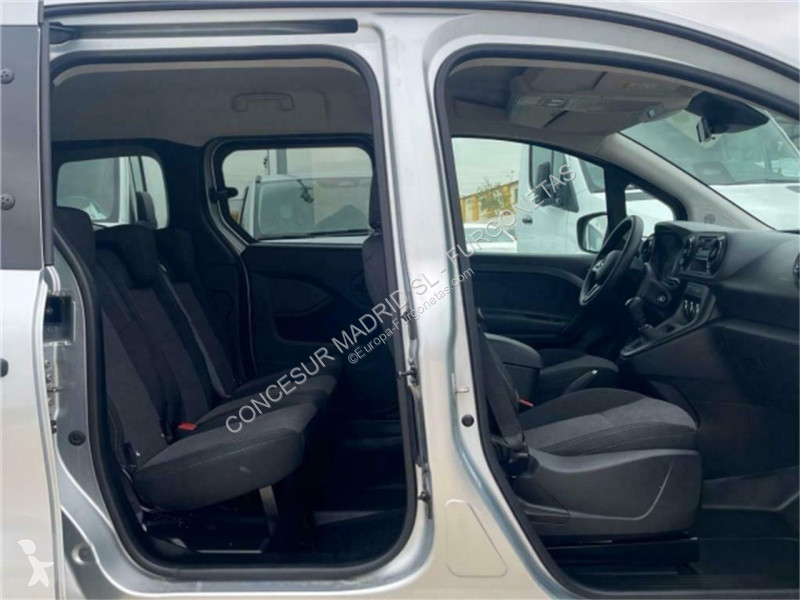 Véhicule utilitaire Mercedes 110 CDI 70kW...