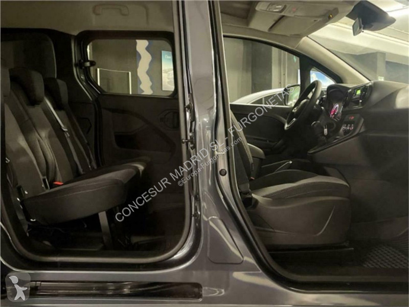Véhicule utilitaire Mercedes 1.3 110 75kW...