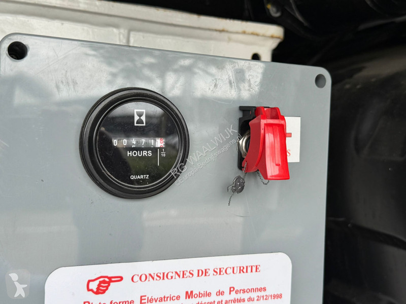 Véhicule utilitaire Renault Hoogwerker 12M