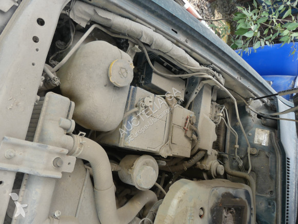 Véhicule utilitaire Nissan