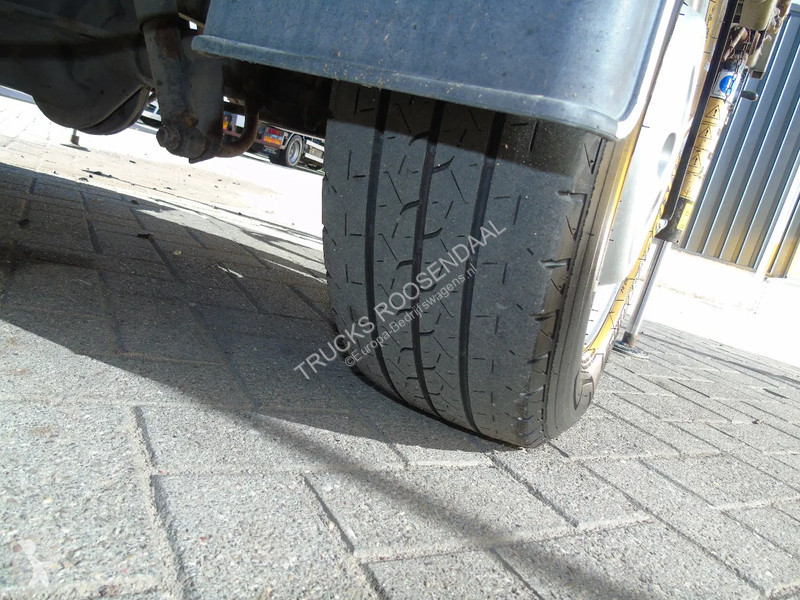 Véhicule utilitaire Iveco 35S15 + amcoveba 602...