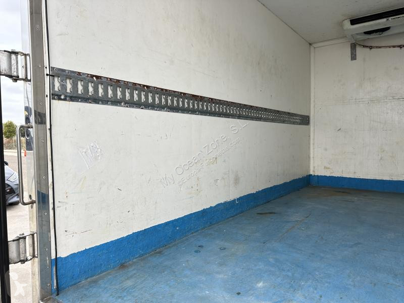 عربة نفعية Renault 2.3 DCI 150