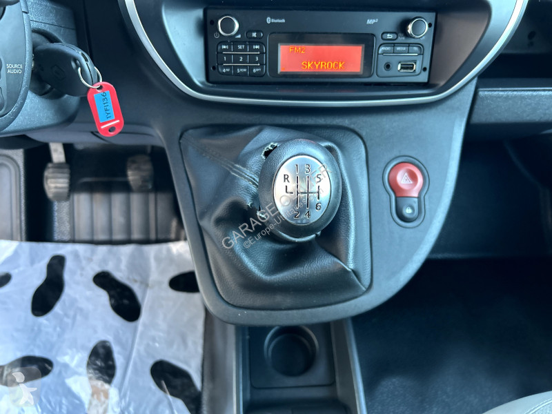 Véhicule utilitaire Renault Maxi Grand Volume...