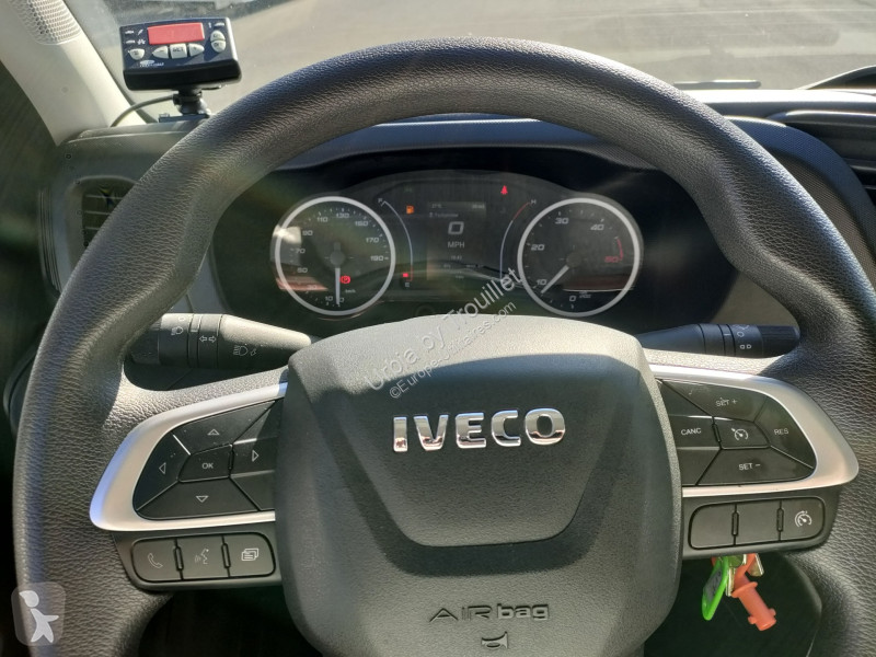 Iveco FRIGO 12M3 160 CV ROUES JUMELEES HAYON...